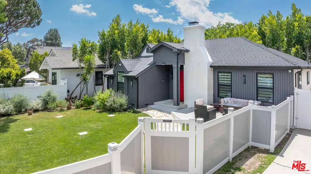 Studio City, California 91604, United States, 3 Bedrooms Bedrooms, ,3 BathroomsBathrooms,Residential,Active,136657