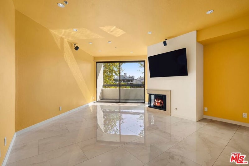 2102 Century Park Lane 107