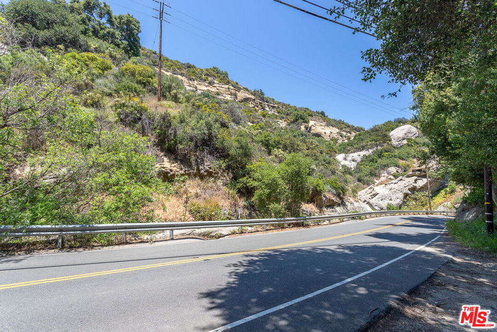 996 Old Topanga Canyon Road