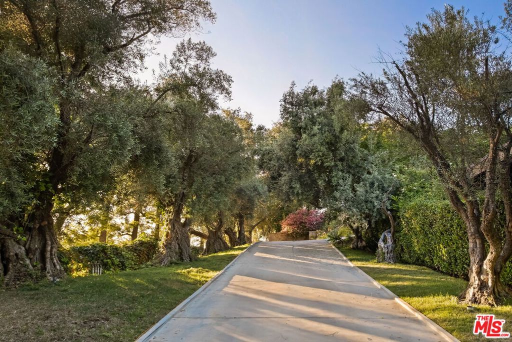 Properties 4 11531 Amanda Drive