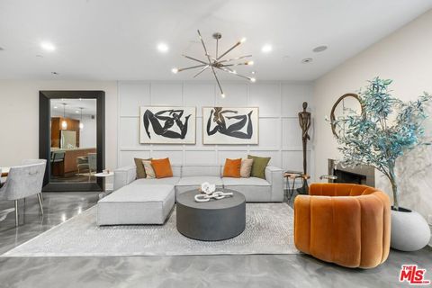 964 Hancock Avenue 103 West Hollywood CA 90069