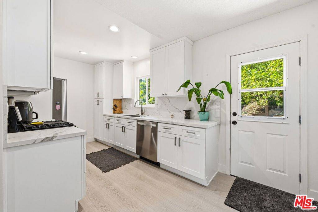 963 Pine Grove Avenue