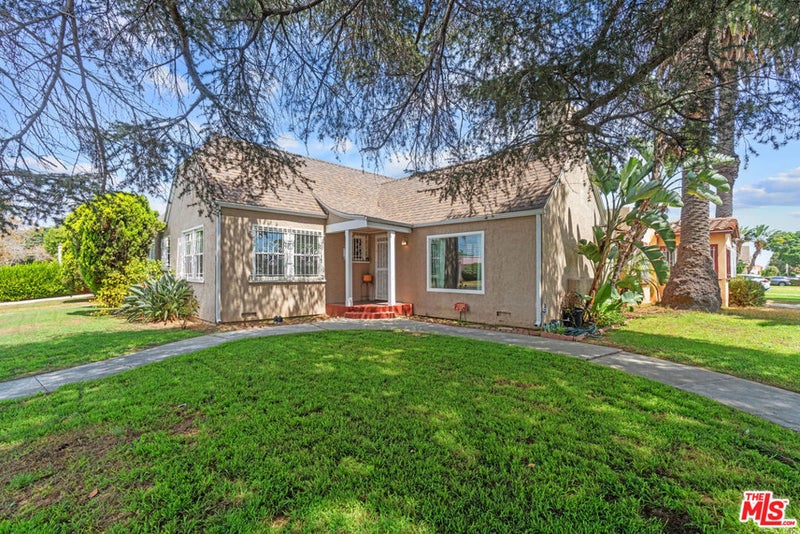 2059 W 78th Street