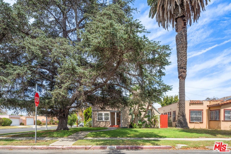 2059 W 78th Street