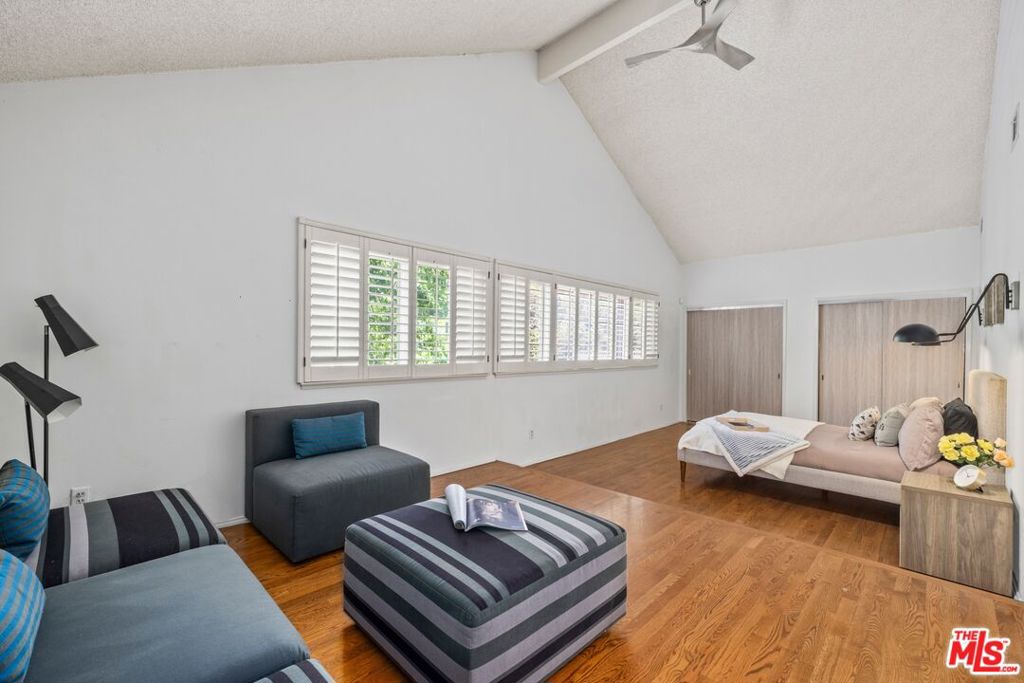 Properties 4 2801 Woodwardia Drive