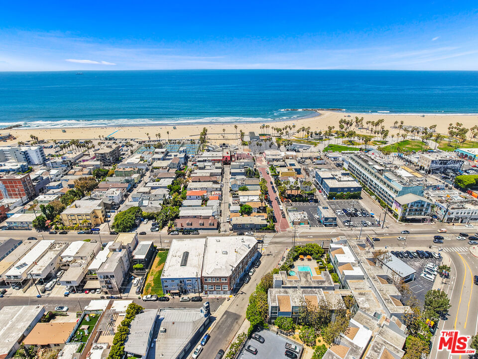 Properties 2 1802 Pacific Avenue