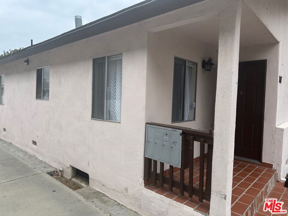 1617 W 224th Street