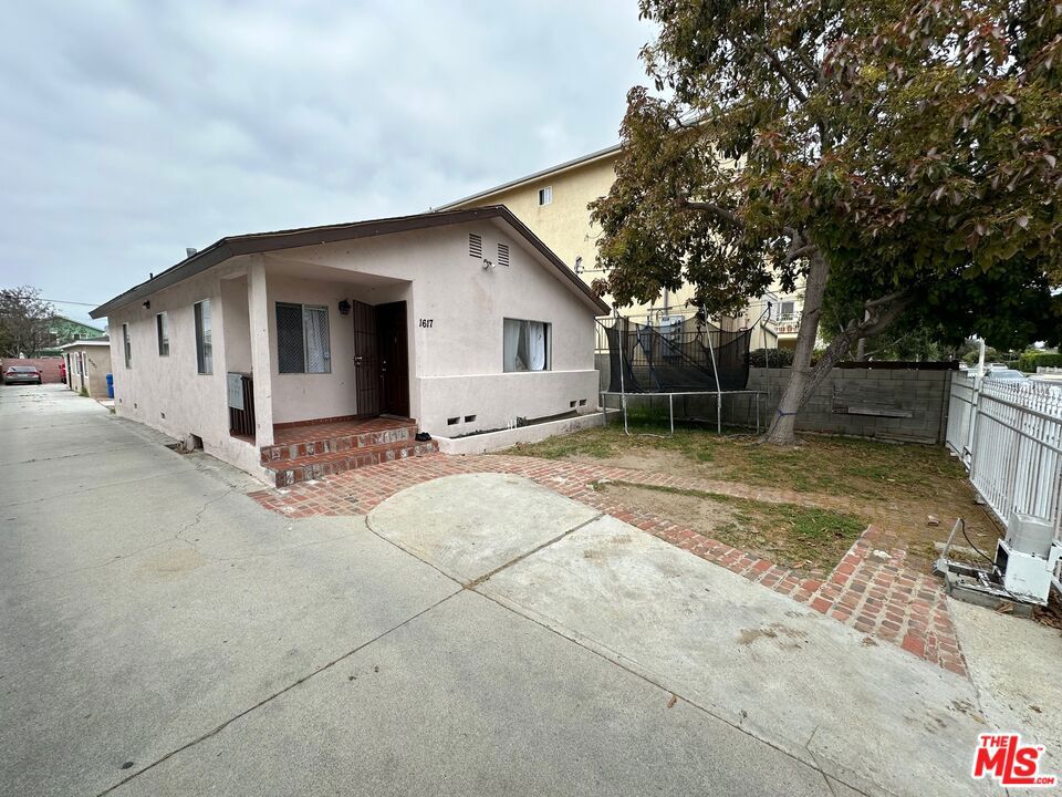 1617 W 224th Street