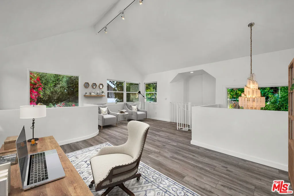 Studio City, California 91604, United States, 4 Bedrooms Bedrooms, ,4 BathroomsBathrooms,Residential,Active,183559