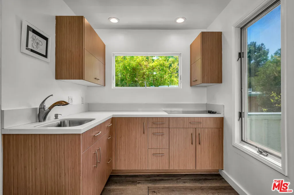 Studio City, California 91604, United States, 4 Bedrooms Bedrooms, ,4 BathroomsBathrooms,Residential,Active,183559