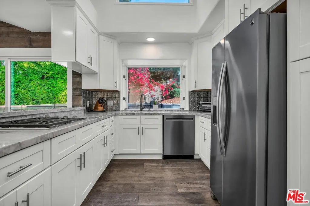 Studio City, California 91604, United States, 4 Bedrooms Bedrooms, ,4 BathroomsBathrooms,Residential,Active,183559