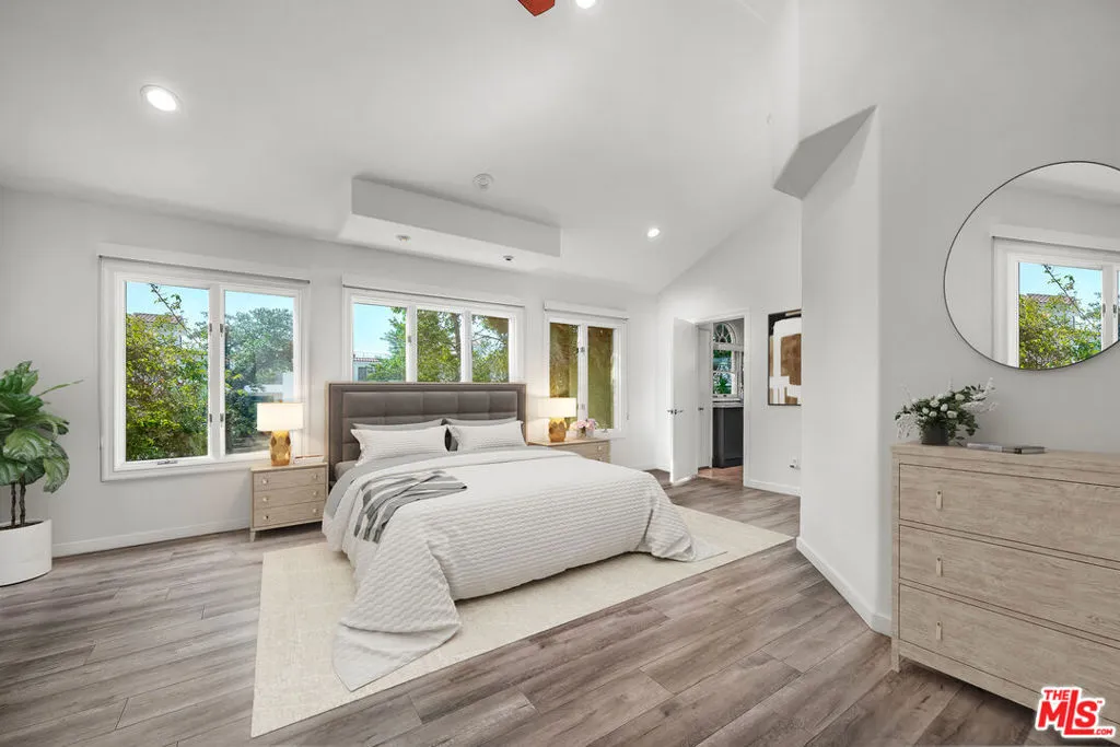 Studio City, California 91604, United States, 4 Bedrooms Bedrooms, ,4 BathroomsBathrooms,Residential,Active,183559