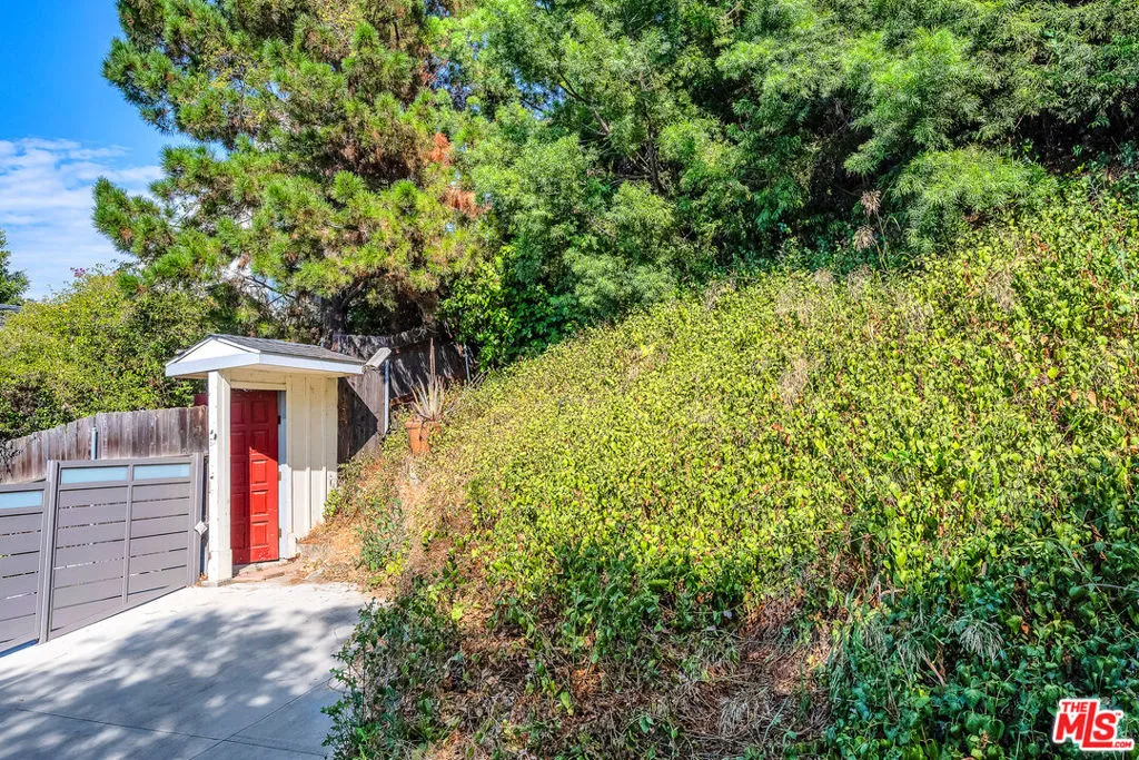 Studio City, California 91604, United States, 4 Bedrooms Bedrooms, ,4 BathroomsBathrooms,Residential,Active,183559