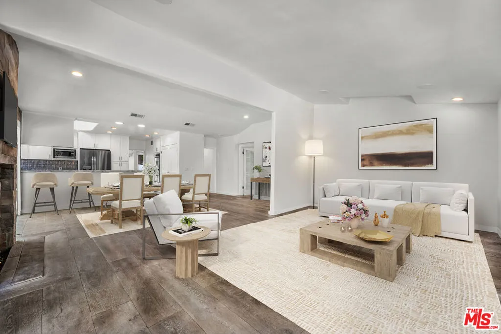 Studio City, California 91604, United States, 4 Bedrooms Bedrooms, ,4 BathroomsBathrooms,Residential,Active,183559