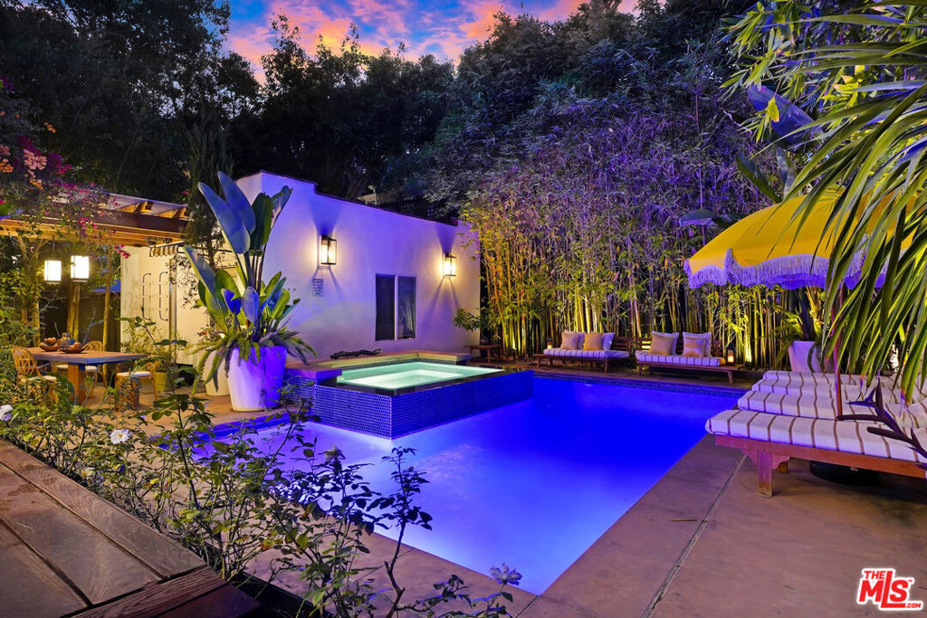 903 N Vista Street