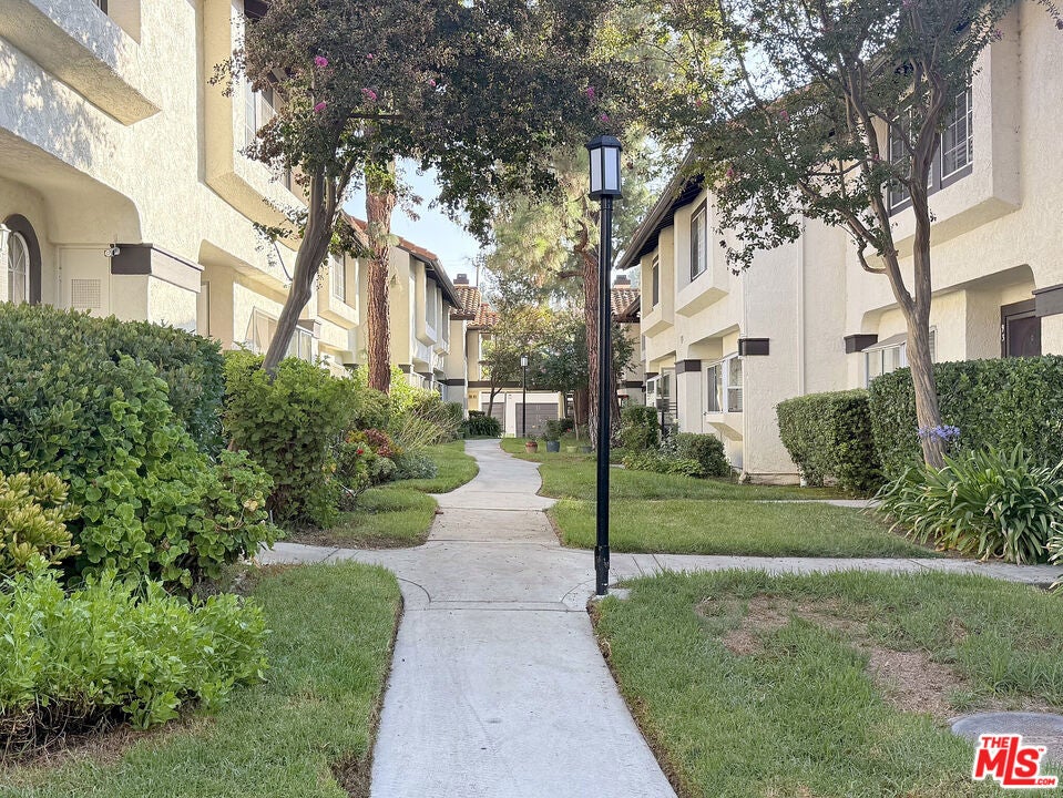 5542 Las Virgenes Road 97