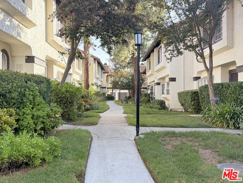 5542 Las Virgenes Road 97