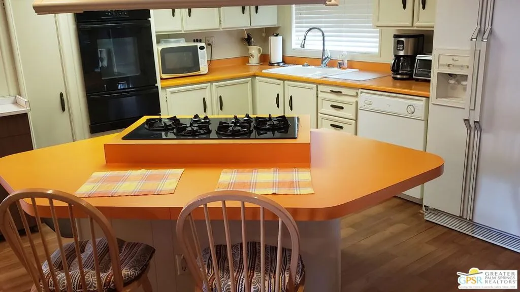 Palm Springs, California 92264, United States, 2 Bedrooms Bedrooms, ,2 BathroomsBathrooms,Residential,Active,152248