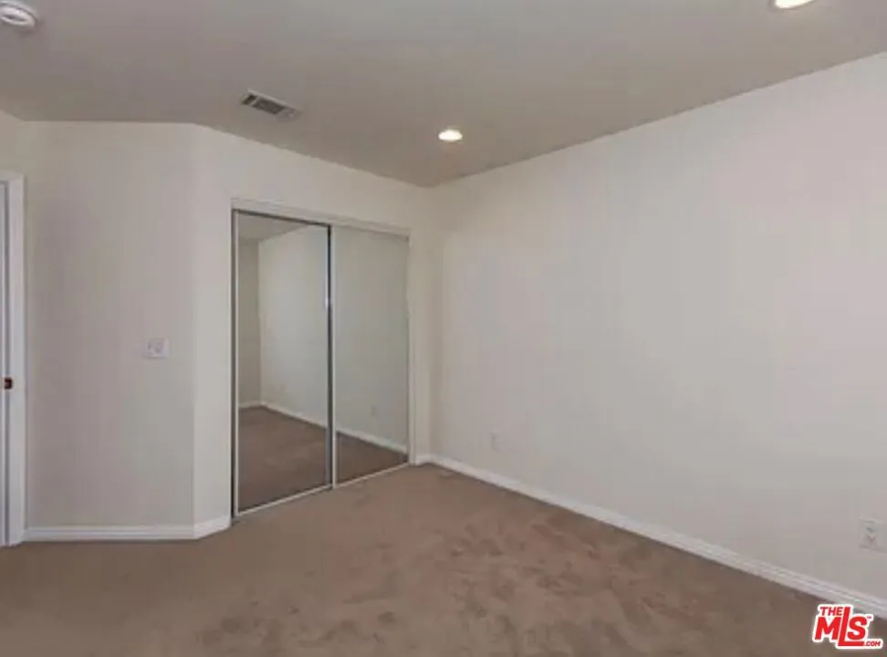 Reseda, California 91335, United States, 5 Bedrooms Bedrooms, ,6 BathroomsBathrooms,Residential,Active,150193