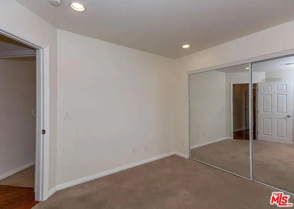 Reseda, California 91335, United States, 5 Bedrooms Bedrooms, ,6 BathroomsBathrooms,Residential,Active,150193