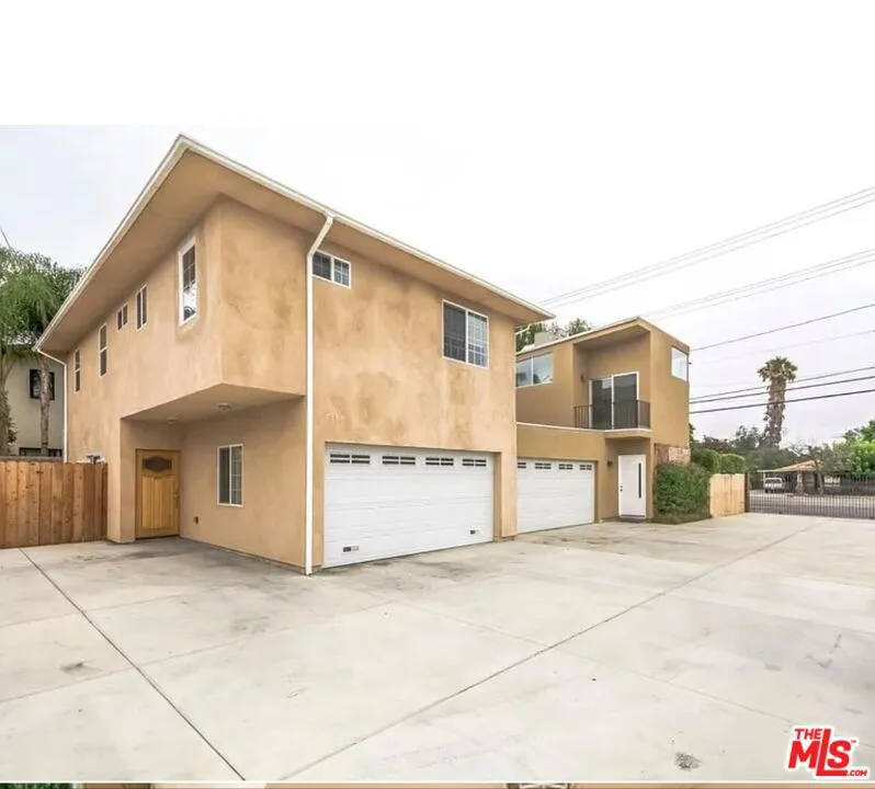 Reseda, California 91335, United States, 5 Bedrooms Bedrooms, ,6 BathroomsBathrooms,Residential,Active,150193