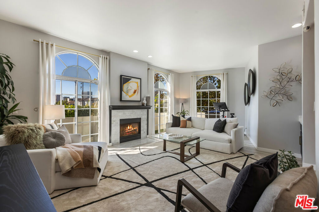 5848 W Olympic Boulevard 102