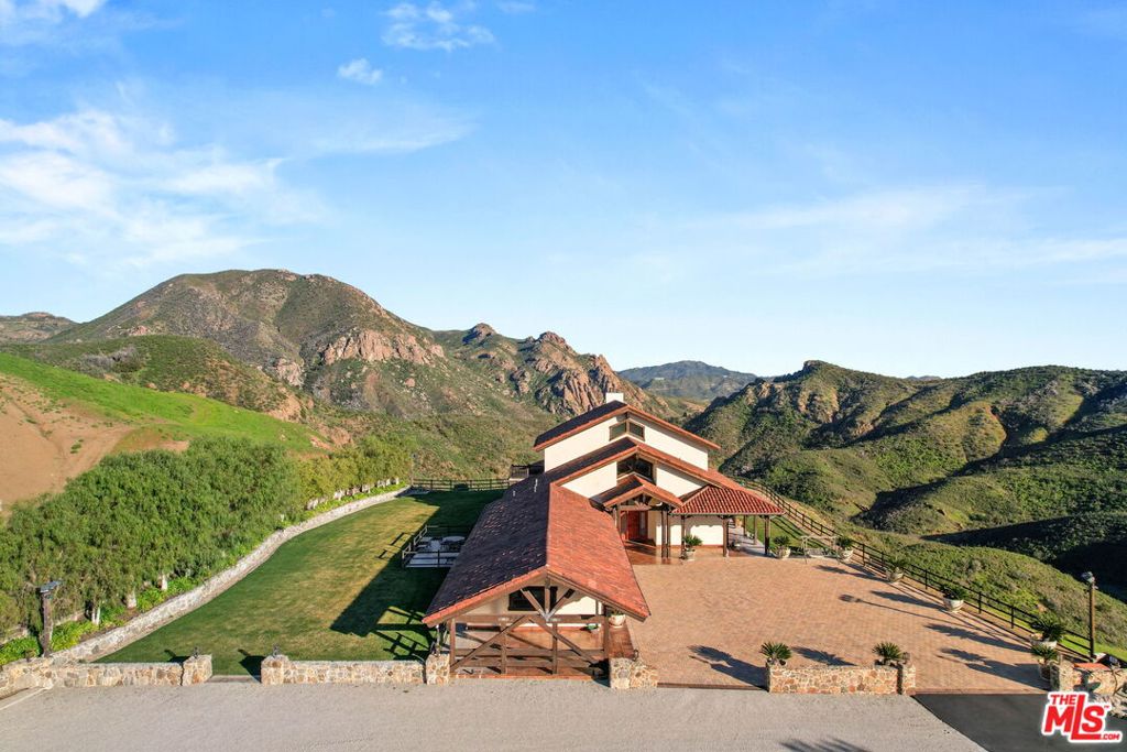 12486 Yerba Buena Road