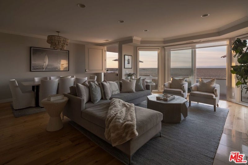 506 W Oceanfront 2