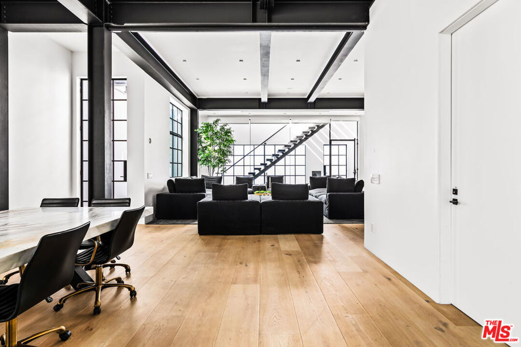 Properties 4 1346 Abbot Kinney Boulevard