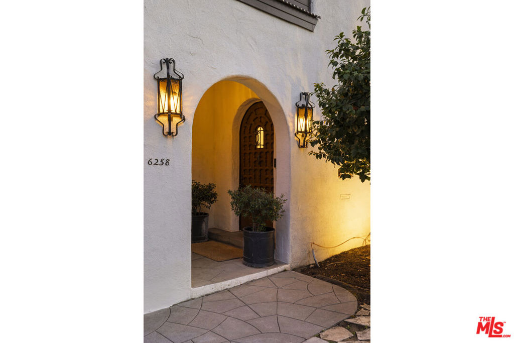 6258 Warner Drive