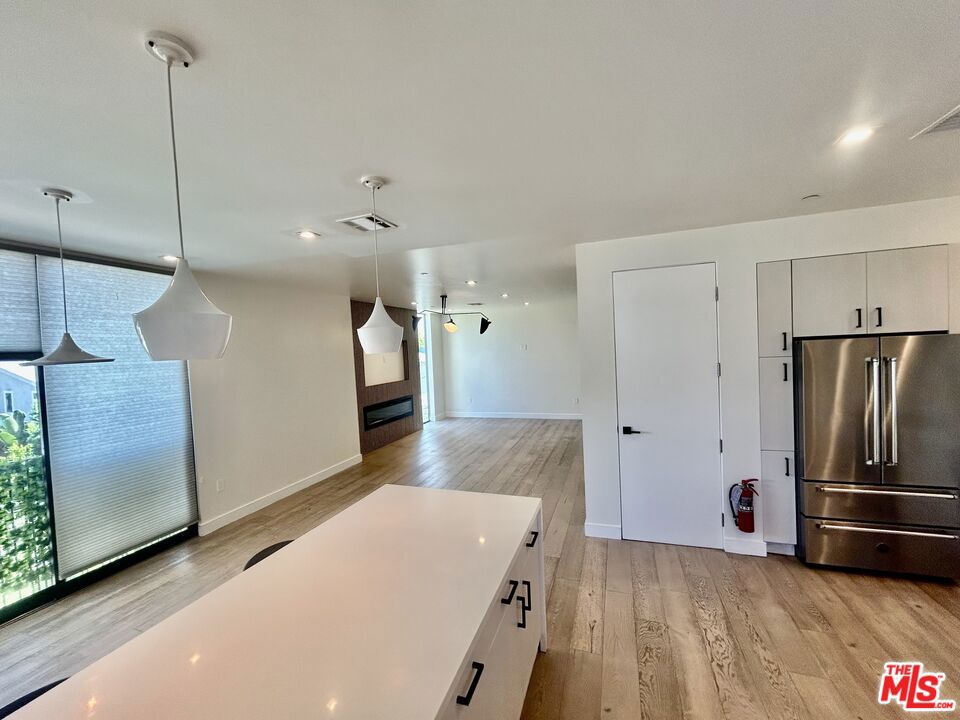 2432 Penmar Avenue 204