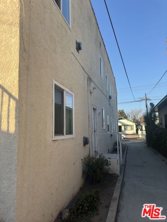 1452 W 35th Street