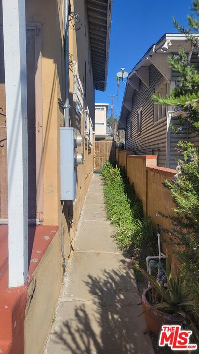 3530 W 27th Street