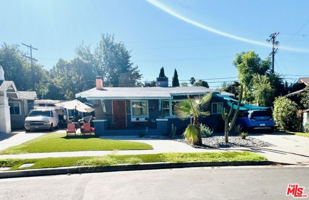 2046 Delrosa Drive