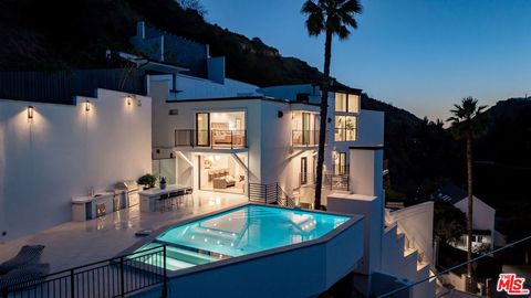 2256 Nichols Canyon Road Los Angeles CA 90046