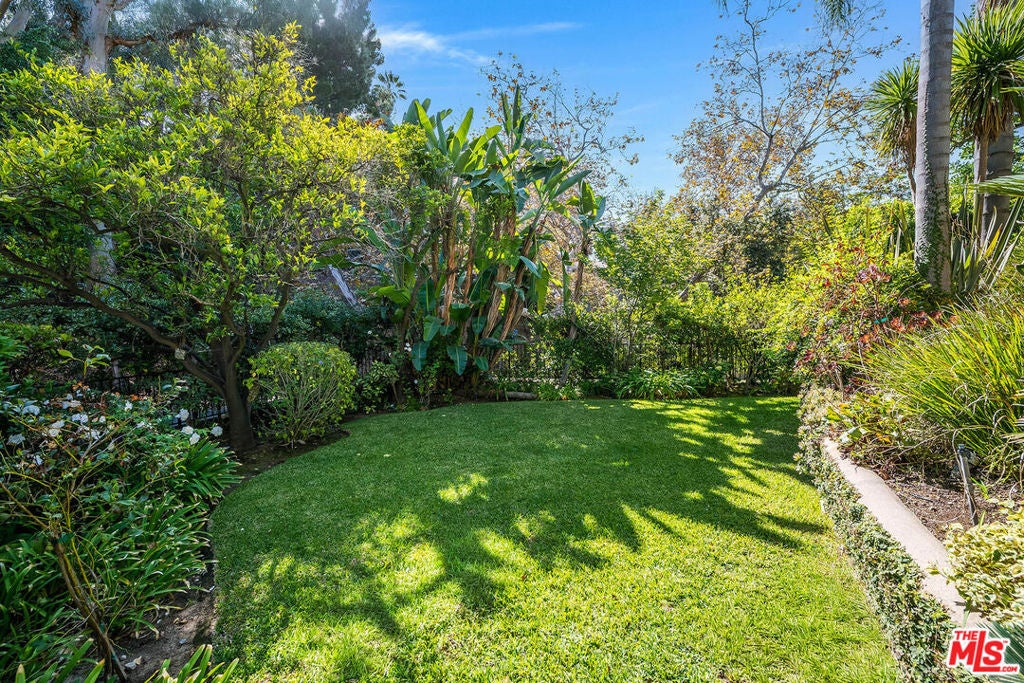 3267 Ledgewood Drive