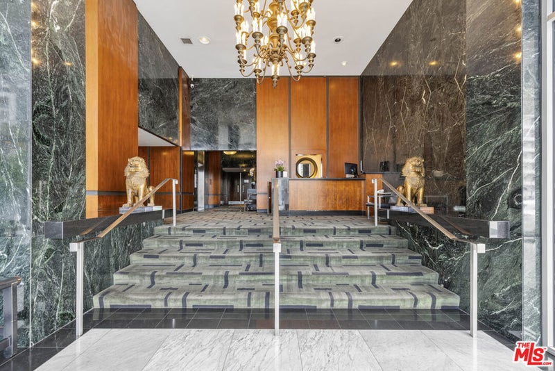 10701 Wilshire Boulevard 2202
