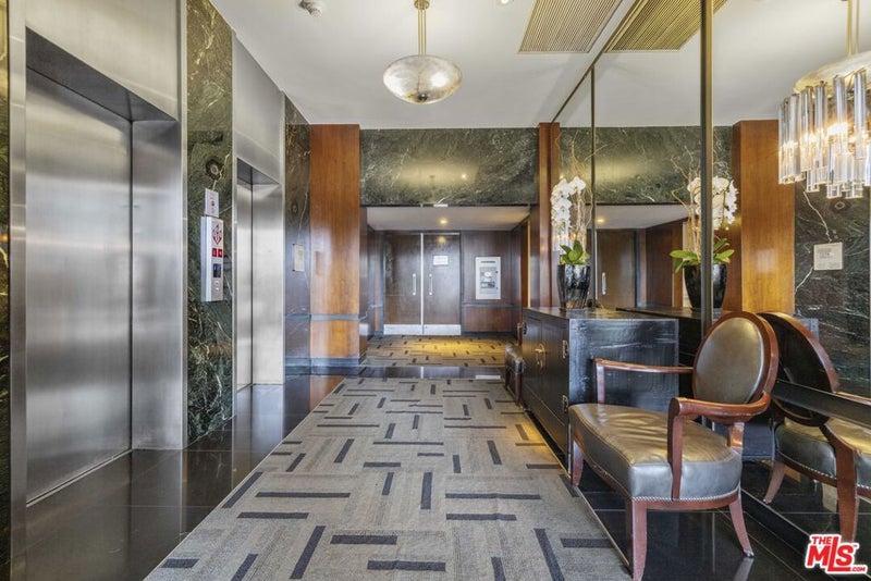 10701 Wilshire Boulevard 2202