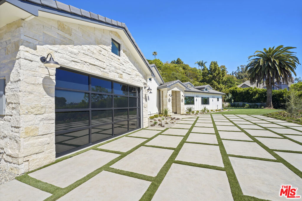 23813 Harbor Vista Drive