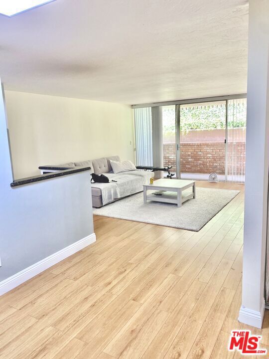 6526 Ocean Crest Drive 102