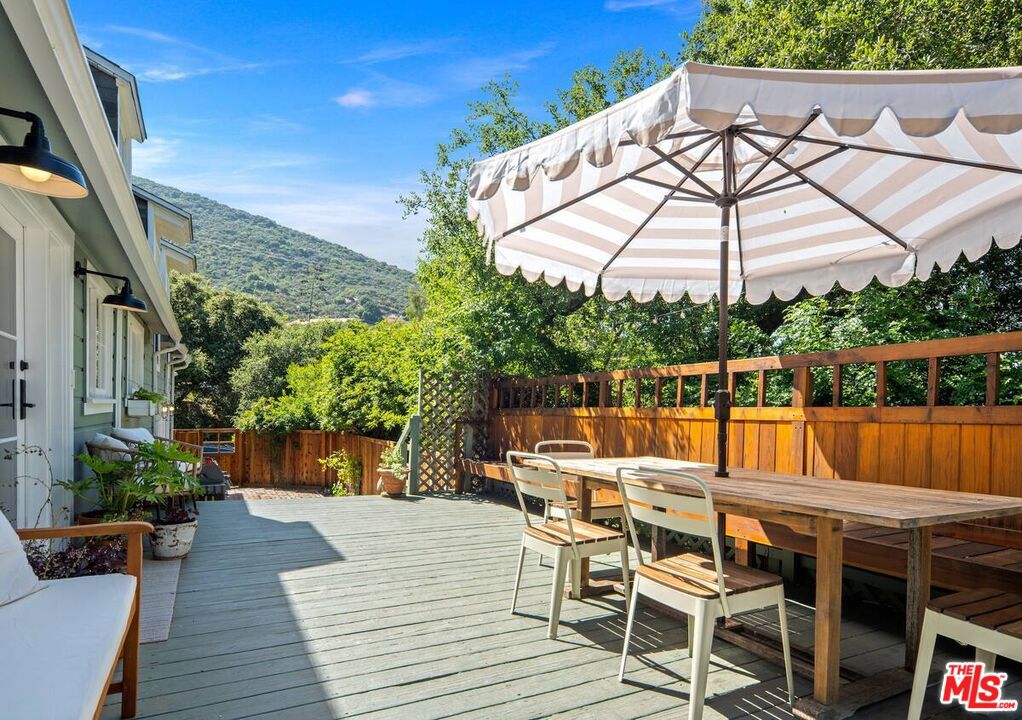 1238 Fernwood Pacific Drive