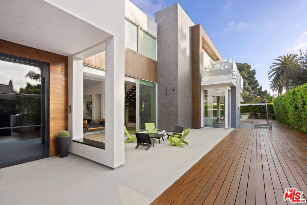 Properties 2 1410 Georgina Avenue