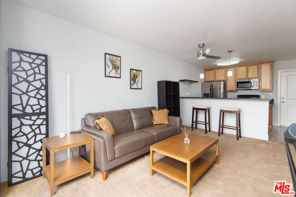 10982 ROEBLING Avenue 429