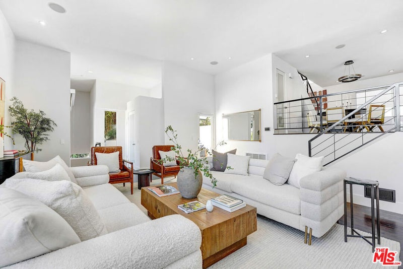 2389 Lyric Avenue