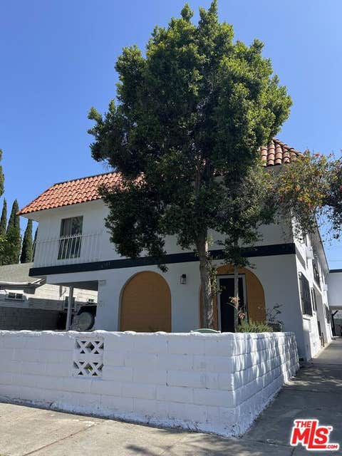 Photo of 5732 Lexington Avenue, Los Angeles, CA 90038 (MLS # 26864587)