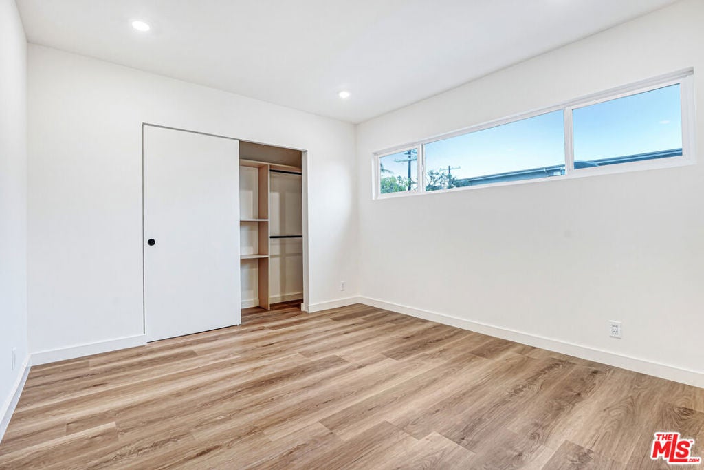 16185 W Sunset Blvd 6
