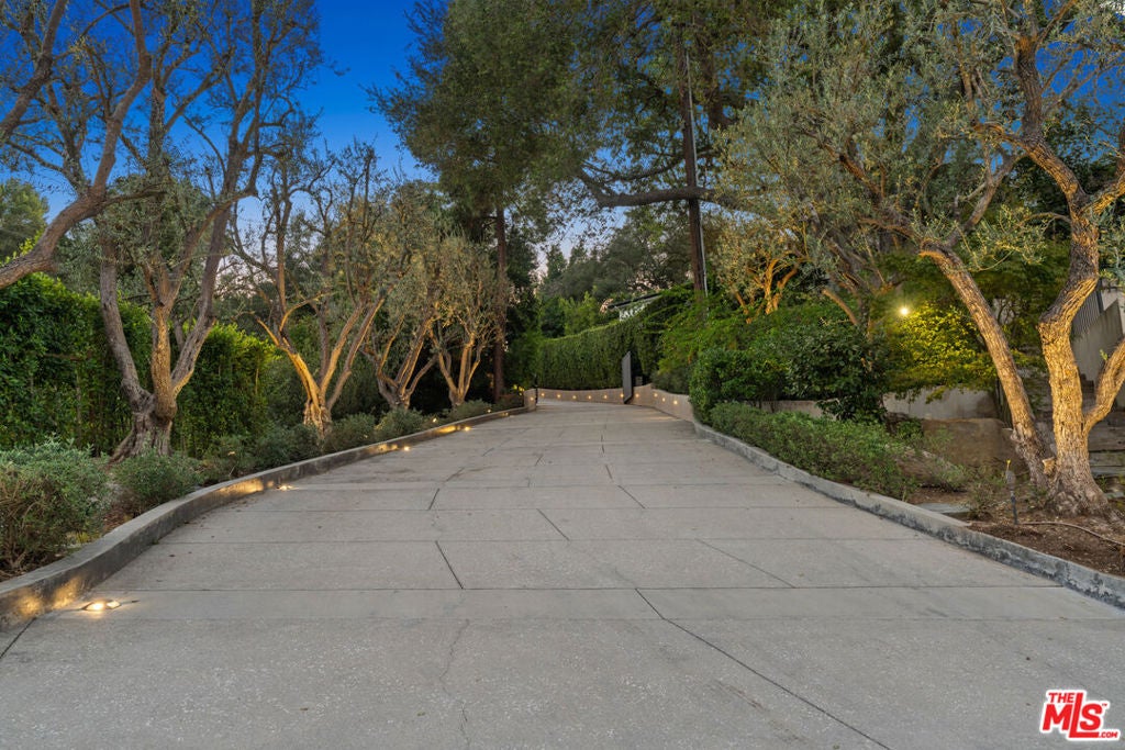 13449 Mulholland Drive