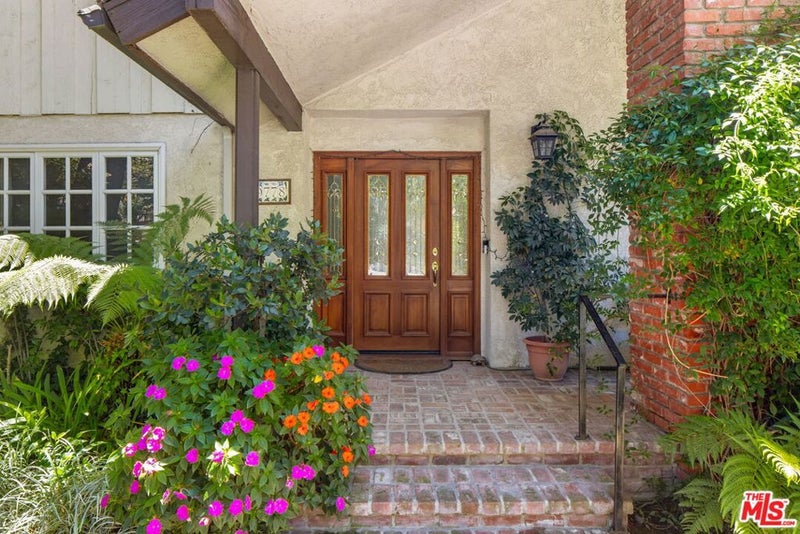 9778 Blantyre Drive