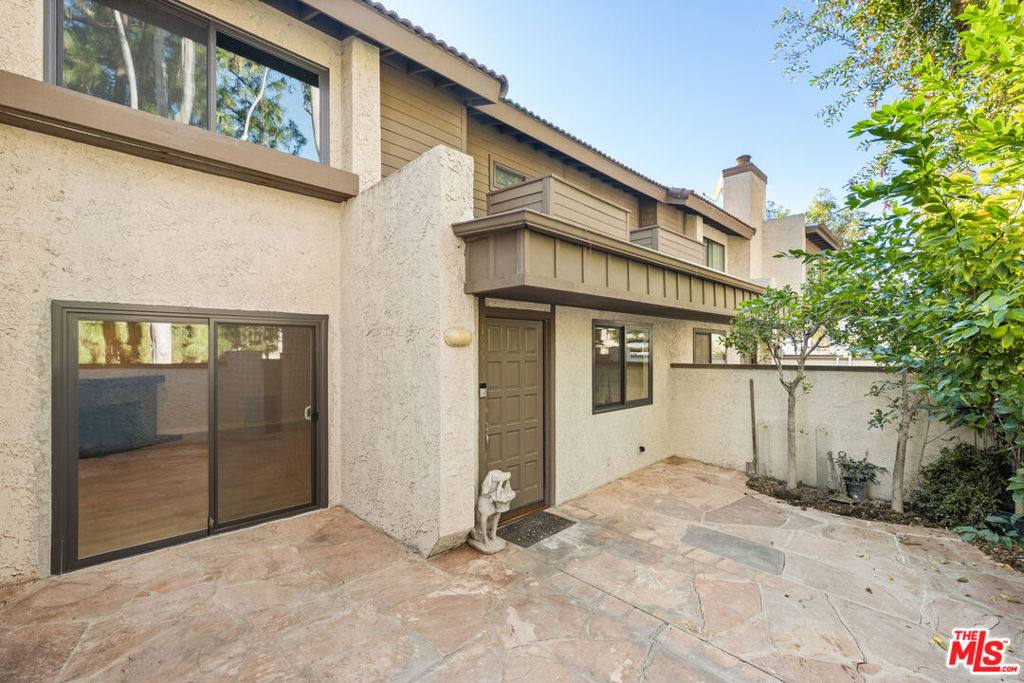 21500 Califa Street 185