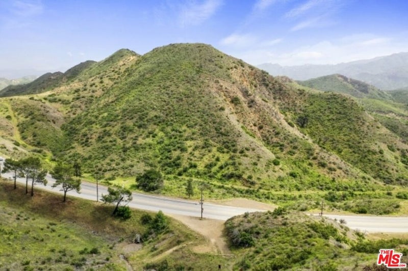 1 Kanan Rd